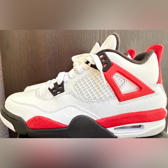 Brand New-Jordan Boy's Air 4 Retro (Big Kid) - Picture 8 of 10